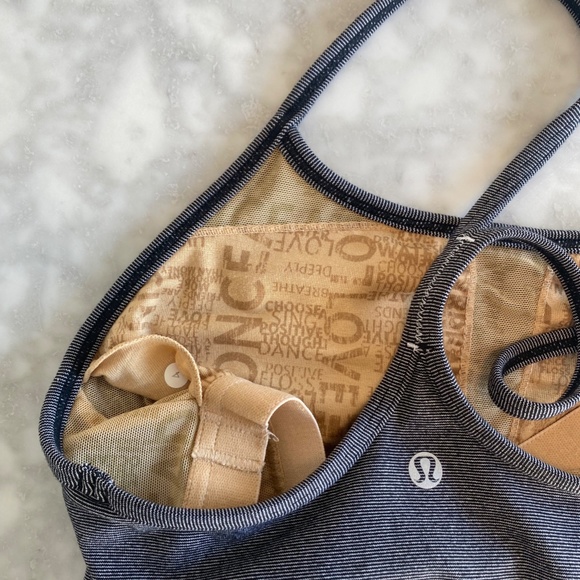 lululemon tank - Picture 3 of 5